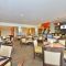 Cambria Hotel Suites FtLauderdale bedroom cambria-hotel-suites-ftlauderdale-bar-lounge
