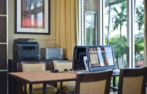 Cambria Hotel Suites FtLauderdale business