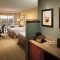 Courtyard Marriott Fort Lauderdale Aiport / Cruise Port bedroom 2