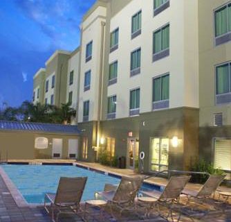 Fairfield Inn Ft Lauderdale Airport pool