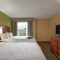 Hampton Inn Suites FtLauderdale Airport bedroom