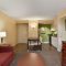 Hampton Inn Suites FtLauderdale Airport suite